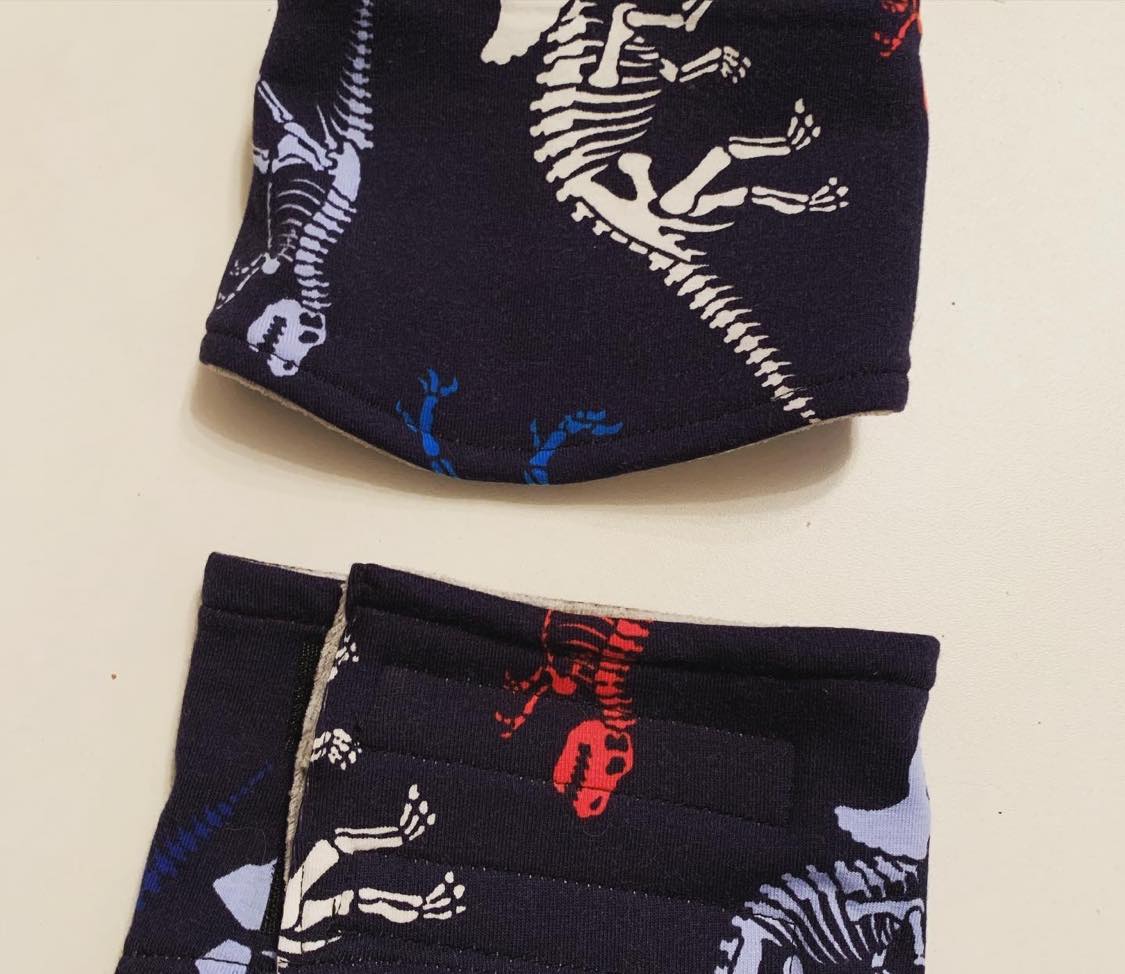 Protičůrací a značkovací pás - menší pes