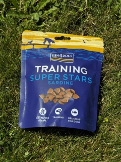 FISH4DOGS Tréninkové pamlsky pro psy sardinka 150 g